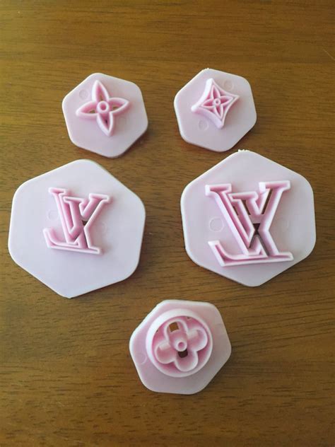 Louis vuitton cake mold 